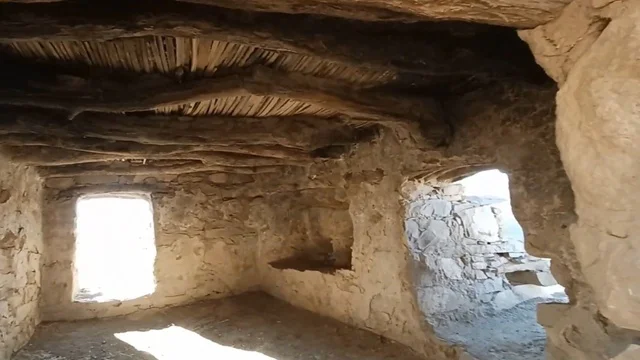 داخل قلعة رعوم الأثرية والتاريخية في نجران السعودية