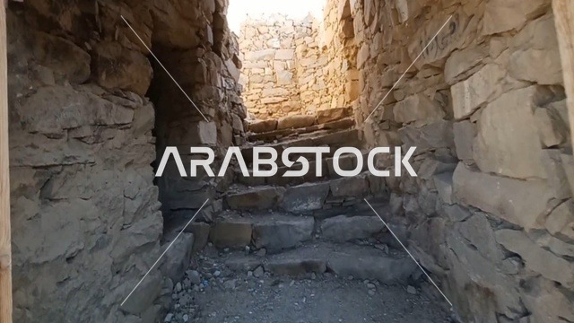 قلعة رعوم نجران الدرج الحجري الأثري