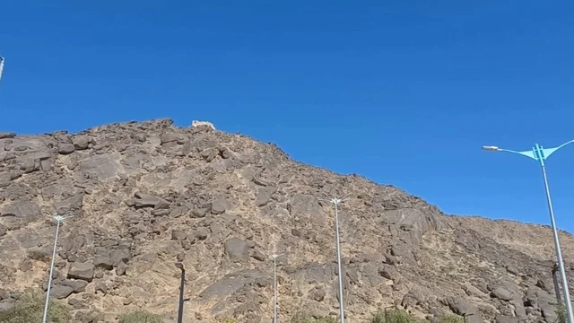 قلعة رعوم التاريخية على جبل رعوم في نجران