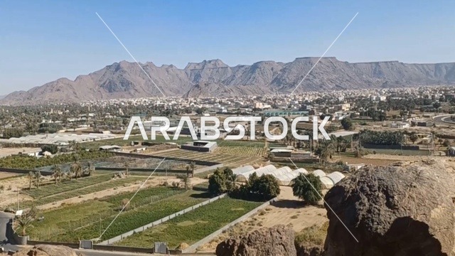 إطلالة مدينة نجران من قلعة رعوم السعودية