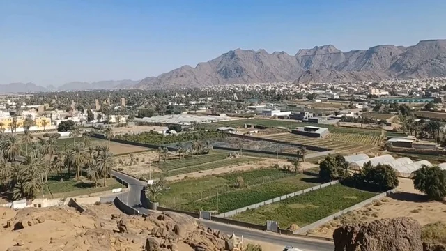إطلالة على وادي نجران من قلعة رعوم السعودية