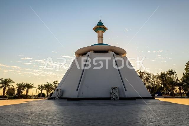 منظر غروب الشمس الخلاب في حديقة الملك فهد بالدمام، المملكة العربية السعودية. منظر غروب الشمس الخلاب في حديقة الملك فهد بالدمام، المملكة العربية السعودية.