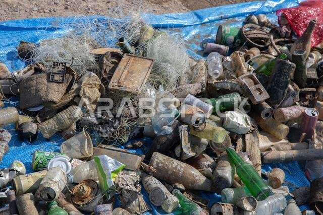 مواد النفايات التي تم تنظيفها من البحر الأحمر، جدة، المملكة العربية السعودية، 2019