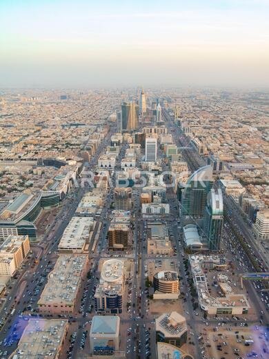 الرياض - 29 فبراير: صورة جوية لوسط مدينة الرياض في 29 فبراير 2016 في الرياض، المملكة العربية السعودية.