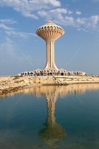 الخبر، 6 فبراير 2021. برج مياه الخبر في وقت الغروب، المنطقة الشرقية، المملكة العربية السعودية