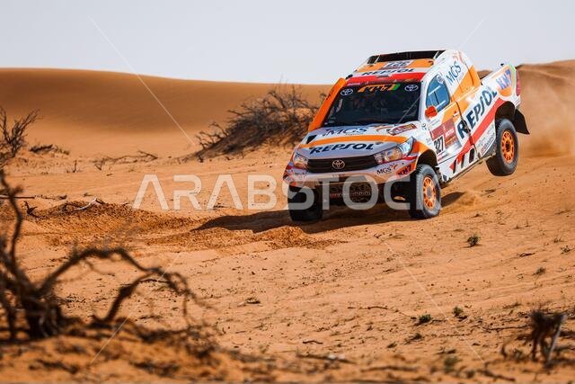 327 Esteve Pujol Isidre (esp), Villalobas Txema (esp), Toyota, Repsol Rally Team, Auto, action during the 6th stage of the Da / LM
