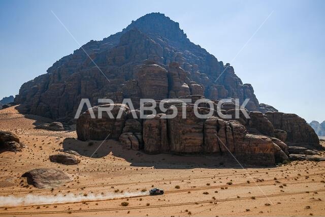 نيوم، المملكة العربية السعودية. ١١ يناير ٢٠٢١. #٣٠٢ بيترهانسل ستيفان (فرنسا)، بولانجر إدوارد (فرنسا)، ميني، فريق إكس-ريد ميني جيه سي كيو، سيارة، خلال المرحلة الثامنة من رالي داكار ٢٠٢١ بين سكاكا ونيوم، في المملكة العربية السعودية بتاريخ ١١ يناير ٢٠٢١ - صورة من DPPI/LM، حقوق الصورة: Gruppo Editoriale LiveMedia/Alamy Live News