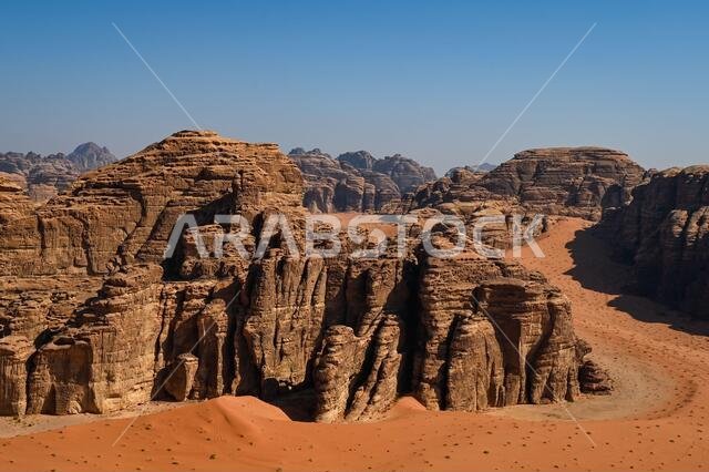 Neom, Saudi Arabia. 11th Jan, 2021. Landscape during the 8th stage of the Dakar 2021 between Sakaka and Neom, in Saudi Arabia on January 11, 2021 - Photo Eric Vargiolu/DPPI/LM Credit: Gruppo Editoriale LiveMedia/Alamy Live News