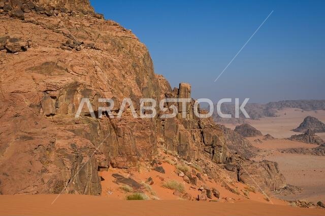 Neom, Saudi Arabia. 11th Jan, 2021. Landscape during the 8th stage of the Dakar 2021 between Sakaka and Neom, in Saudi Arabia on January 11, 2021 - Photo Eric Vargiolu/DPPI/LM Credit: Gruppo Editoriale LiveMedia/Alamy Live News
