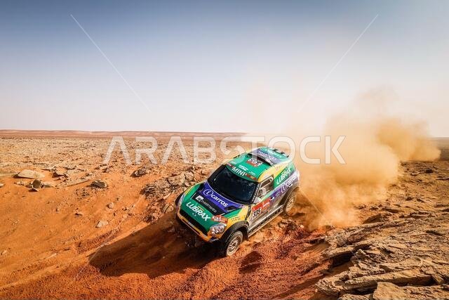 Neom, Saudi Arabia. 11th Jan, 2021. 335 Spinelli Guilherme (bra), Haddad Youssef (bra), Mini, X-Raid Mini JCW Rally Team, Auto, action during the 8th stage of the Dakar 2021 between Sakaka and Neom, in Saudi Arabia on January 11, 2021 - Photo Frederic Le Floc'h/DPPI/LM Credit: Gruppo Editoriale LiveMedia/Alamy Live News
