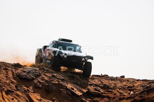 Neom, Saudi Arabia. 11th Jan, 2021. 302 Peterhansel Stephane (fra), Boulanger Edouard (fra), Mini, X-Raid Mini JCQ Team, Auto, action during the 8th stage of the Dakar 2021 between Sakaka and Neom, in Saudi Arabia on January 11, 2021 - Photo Antonin Vincent/DPPI/LM Credit: Gruppo Editoriale LiveMedia/Alamy Live News