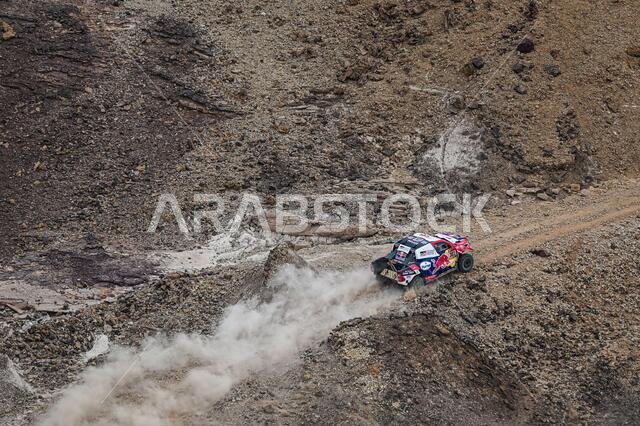 Buraydah, Saudi Arabia. 07th Jan, 2021. #301 Al-Attiyah Nasser (qat), Baumel Matthieu (fra), Toyota, Toyota Gazoo Racing, Auto, action during the 5th stage of the Dakar 2021 between Riyadh and Al Qaisumah, in Saudi Arabia on January 7, 2021 - Photo Eric Vargiolu/DPPI/LM Credit: Gruppo Editoriale LiveMedia/Alamy Live News