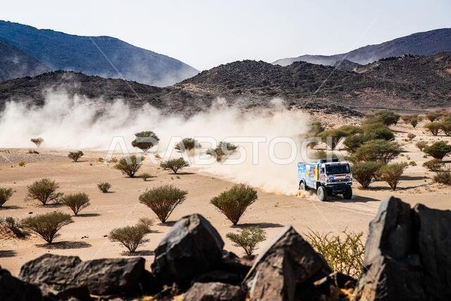 كارغينوف أندريه (روسي)، موكييف أندريه (روسي)، ليونوف إيغور (روسي)، كاماز، كاماز ماستر، شاحنة، شاحنة، خلال المرحلة الرابعة من رالي داكار 2021 بين وادي الدواسر والرياض، في المملكة العربية السعودية في 6 يناير 2021. صورة من DP-cent كارغينوف أندريه (روسي)، موكييف أندريه (روسي)، ليونوف إيغور (روسي)، كاماز، كاماز ماستر، شاحنة، شاحنة، خلال المرحلة الرابعة من رالي داكار 2021 بين وادي الدواسر والرياض، في المملكة العربية السعودية في 6 يناير 2021. صورة من DP-cent