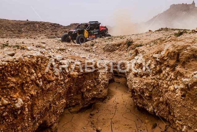 Buraydah, Saudi Arabia. 07th Jan, 2021. 406 Domzala Aron (pol), Marton Maciej (bra), Can-Am, Monster Engery Can-Am, Motul, SSV Series - T4, action during the 5th stage of the Dakar 2021 between Riyadh and Buraydah, in Saudi Arabia on January 7, 2021 - Photo Florent Gooden/DPPI/LM Credit: Gruppo Editoriale LiveMedia/Alamy Live News