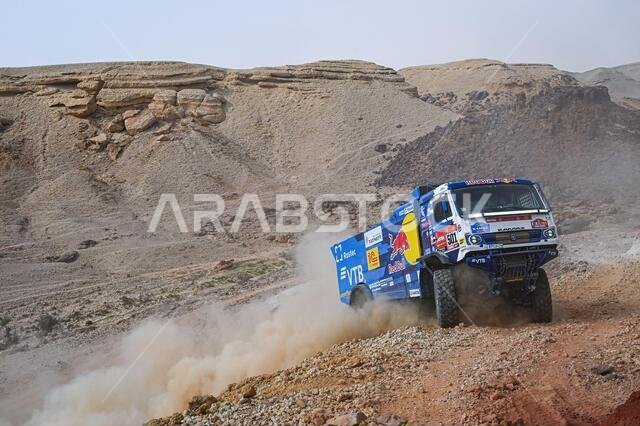 Buraydah, Saudi Arabia. 07th Jan, 2021. #501 Shibalov Anton (rus), Nikitin Dmitrii (rus), Tatarinov Ivan (rus), Kamaz, Kamaz - Master, Camion, Truck, action during the 5th stage of the Dakar 2021 between Riyadh and Al Qaisumah, in Saudi Arabia on January 7, 2021 - Photo Eric Vargiolu/DPPI/LM Credit: Gruppo Editoriale LiveMedia/Alamy Live News