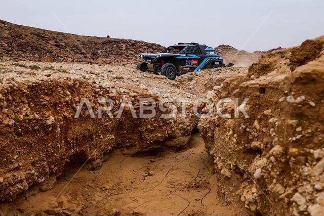 بريدة، المملكة العربية السعودية. 7 يناير 2021. 393 بود ليونيل (فرنسي)، مينودييه لويك (فرنسي)، بي إتش سبورت، نموذج أولي للمركبات خفيفة الوزن - T3، خلال المرحلة الخامسة من رالي داكار 2021 بين الرياض وبريدة، في المملكة العربية السعودية بتاريخ 7 يناير 2021 - صورة فلورنت غودن/DPPI/LM. حقوق الصورة: Gruppo Editoriale LiveMedia/Alamy Live News