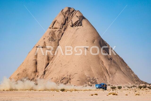 501 شيبالوف أنطون (روس)، نيكيتين ديمتري (روس)، تاتارينوف إيفان (روس)، كاماز، كاماز - ماستر، شاحنة، شاحنة، العمل خلال المرحلة الرابعة من داكار 2021 بين وادي الدواسر والرياض، في المملكة العربية السعودية في 6 يناير 2021 DP فلوران