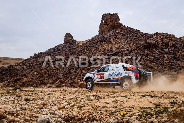 Buraydah, Saudi Arabia. 07th Jan, 2021. 373 Audas Roger (fra), Maldonado Franck (fra), Buggy, Sodicars Racing, Auto, action during the 5th stage of the Dakar 2021 between Riyadh and Buraydah, in Saudi Arabia on January 7, 2021 - Photo Florent Gooden/DPPI/LM Credit: Gruppo Editoriale LiveMedia/Alamy Live News Buraydah, Saudi Arabia. 07th Jan, 2021. 373 Audas Roger (fra), Maldonado Franck (fra), Buggy, Sodicars Racing, Auto, action during the 5th stage of the Dakar 2021 between Riyadh and Buraydah, in Saudi Arabia on January 7, 2021 - Photo Florent Gooden/DPPI/LM Credit: Gruppo Editoriale LiveMedia/Alamy Live News