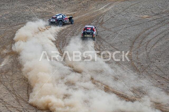 Buraydah, Saudi Arabia. 07th Jan, 2021. #300 Sainz Carlos (esp), Cruz Lucas (esp), Mini, X-Raid Mini JCW Team, Auto, #307 Przygonski Jakub (pol), Gottschalk Timo (deu), Toyota, Overdrive Toyota, Auto, action during the 5th stage of the Dakar 2021 between Riyadh and Al Qaisumah, in Saudi Arabia on January 7, 2021 - Photo Eric Vargiolu/DPPI/LM Credit: Gruppo Editoriale LiveMedia/Alamy Live News