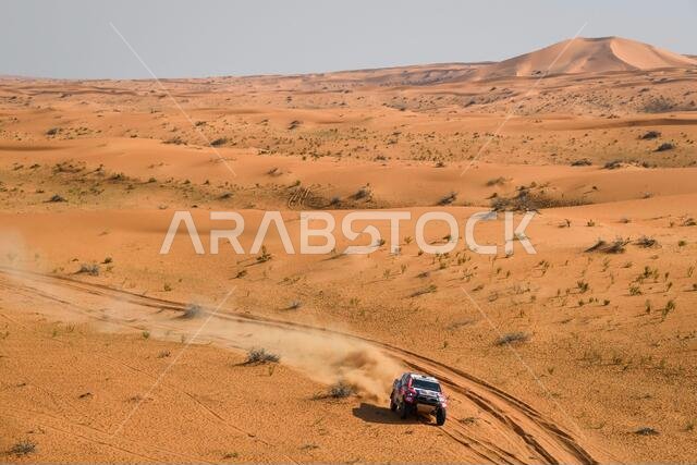 Ha'il, Saudi Arabia. 8th Jan 2021. #301 Al-Attiyah Nasser (qat), Baumel Matthieu (fra), Toyota, Toyota Gazoo Racing, Auto, action during the 6th stage of the Dakar 2021 between Al Qaisumah and Ha'il, in Saudi Arabia on January 8, 2021 - Photo Eric Vargiolu/DPPI/LM Credit: Gruppo Editoriale LiveMedia/Alamy Live News