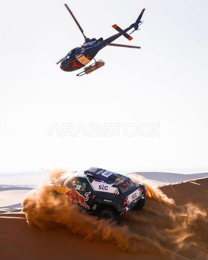 Bisha, Saudi Arabia. 04th Jan, 2021. #300 Sainz Carlos (esp), Cruz Lucas (esp), Mini, X-Raid Mini JCW Team, Auto, action during the 2nd stage of the Dakar 2021 between Bisha and Wadi Al Dawasir, in Saudi Arabia on January 4, 2021 - Photo Antonin Vincent/DPPI/LM Credit: Gruppo Editoriale LiveMedia/Alamy Live News Bisha, Saudi Arabia. 04th Jan, 2021. #300 Sainz Carlos (esp), Cruz Lucas (esp), Mini, X-Raid Mini JCW Team, Auto, action during the 2nd stage of the Dakar 2021 between Bisha and Wadi Al Dawasir, in Saudi Arabia on January 4, 2021 - Photo Antonin Vincent/DPPI/LM Credit: Gruppo Editoriale LiveMedia/Alamy Live News