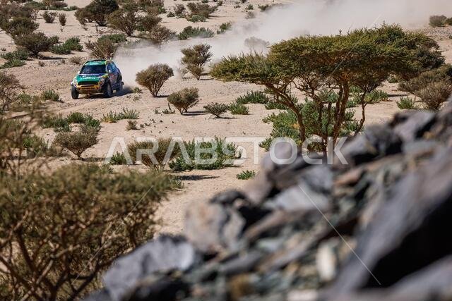 Jeddah, Saudi Arabia. 03rd Jan, 2021. 335 Spinelli Guilherme (bra), Haddad Youssef (bra), Mini, X-Raid Mini JCW Rally Team, Auto, action during the 1st stage of the Dakar 2021 between Jeddah and Bisha, in Saudi Arabia on January 3, 2021 - Photo Frederic Le Flocah/DPPI/LM Credit: Gruppo Editoriale LiveMedia/Alamy Live News