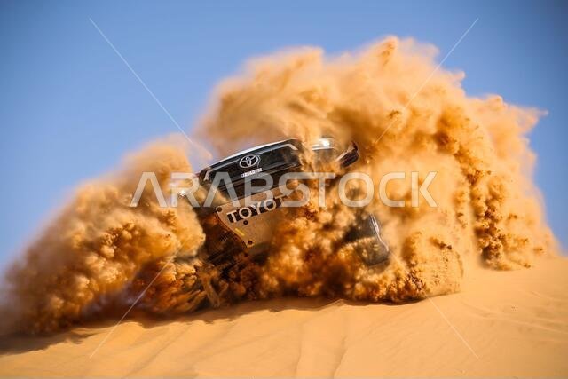 #303 الراجحي يزيد (السعودية)، فون زيتزويتز ديرك (ألمانيا)، تويوتا، أوفر درايف تويوتا، سيارة، خلال المرحلة الثالثة من رالي داكار 2021 بين وادي الدواسر ووادي الدواسر، في المملكة العربية السعودية في 5 يناير 2021 - صورة جوليان ديلفوس / DPPI / LM