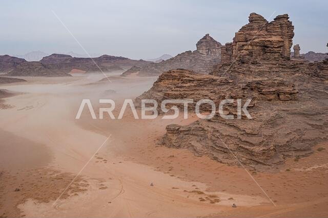 Al Ula, Saudi Arabia. 13th Jan, 2021. Illustration, landscape, bike during the 10th stage of the Dakar 2021 between Neom and Al-Ê¿Ula, in Saudi Arabia on January 13, 2021 - Photo Eric Vargiolu/DPPI/LM Credit: Gruppo Editoriale LiveMedia/Alamy Live News