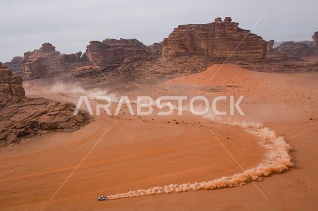 Al Ula, Saudi Arabia. 13th Jan, 2021. #304 De Villiers Giniel (zaf), Haro Bravo Alex (esp), Toyota, Toyota Gazoo Racing, Auto, action during the 10th stage of the Dakar 2021 between Neom and Al-Ê¿Ula, in Saudi Arabia on January 13, 2021 - Photo Eric Vargiolu/DPPI/LM Credit: Gruppo Editoriale LiveMedia/Alamy Live News