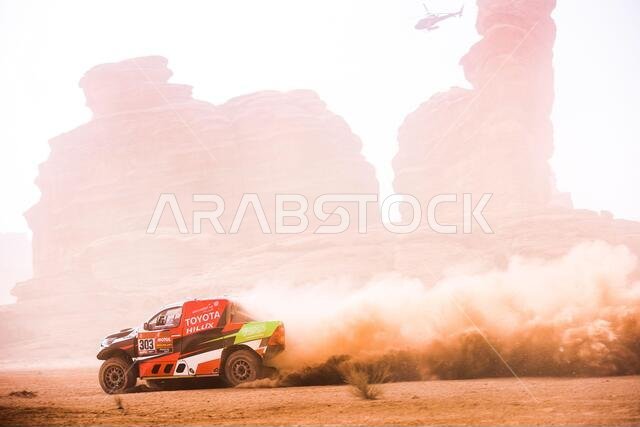 Al Ula, Saudi Arabia. 13th Jan, 2021. 303 Al Rajhi Yazeed (sau), Von Zitzewitz Dirk (deu), Toyota, Overdrive Toyota, Auto, action during the 10th stage of the Dakar 2021 between Neom and Al-Ula, in Saudi Arabia on January 13, 2021 - Photo Antonin Vincent/DPPI/LM Credit: Gruppo Editoriale LiveMedia/Alamy Live News
