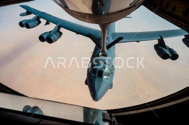 Persian Gulf, Saudi Arabia. 27th Jan, 2021. A U.S. Air Force B-52 Stratofortress strategic bomber from the 2nd Bomb Wing prepares to refuel from a KC-135 Stratotanker during a short-duration deployment to the middle east January 27, 202 over the Persian Gulf. Credit: Planetpix/Alamy Live News