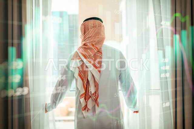 رجل عربي خليجي سعودي يقف امام النافذة، غرفة فندقية، النظر الى الخارج من خلال النافذة، إشراقة يوم جديد، مفهوم الهمة والنشاط، التخخطيط المستقبلي، الرؤية المستقبلية، سياحة وفندقة , رسومات هولوجرامية .