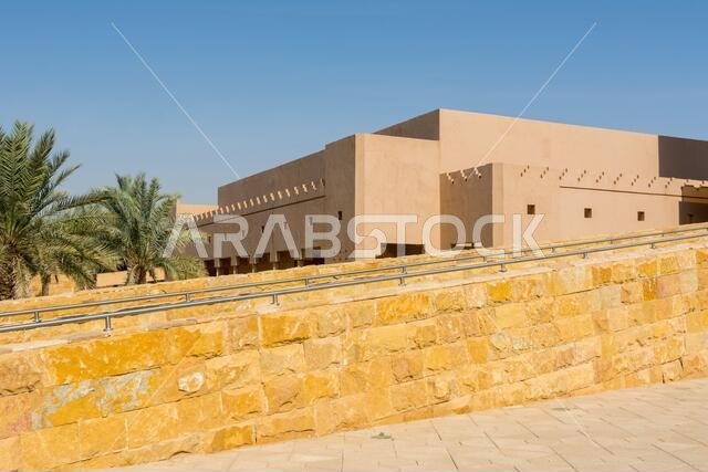 المباني التاريخية في قلعة الدريحة الطينية، والمعروفة أيضًا باسم الدريحة والدريحة، وهي بلدة في الرياض بالمملكة العربية السعودية، الموطن الأصلي للعائلة المالكة السعودية.