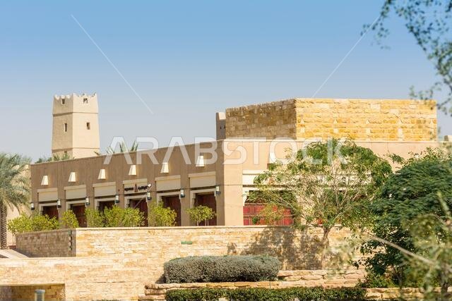 المباني التاريخية في قلعة الدريحة الطينية، والمعروفة أيضًا باسم الدريحة والدريحة، وهي بلدة في الرياض بالمملكة العربية السعودية، الموطن الأصلي للعائلة المالكة السعودية.