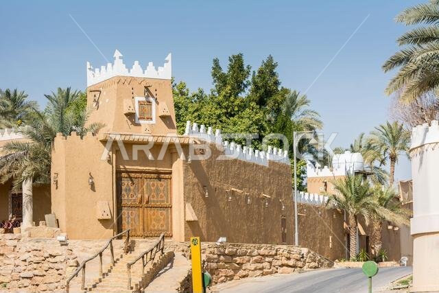 المباني التاريخية في قلعة الدريحة الطينية، والمعروفة أيضًا باسم الدريحة والدريحة، وهي بلدة في الرياض بالمملكة العربية السعودية، الموطن الأصلي للعائلة المالكة السعودية.