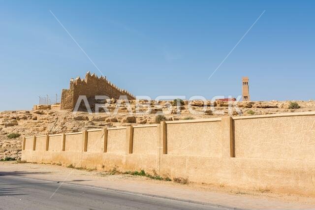 المباني التاريخية في قلعة الدريحة الطينية، والمعروفة أيضًا باسم الدريحة والدريحة، وهي بلدة في الرياض بالمملكة العربية السعودية، الموطن الأصلي للعائلة المالكة السعودية.