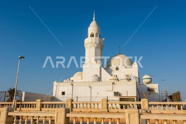 A white Al Rahmah mosque located at Jeddah Corniche, 30 km coastal resort area of Jeddah city with coastal road, recreation areas, pavilions and civic