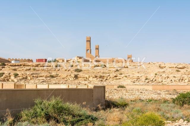 المباني التاريخية في قلعة الدريحة الطينية، والمعروفة أيضًا باسم الدريحة والدريحة، وهي بلدة في الرياض بالمملكة العربية السعودية، الموطن الأصلي للعائلة المالكة السعودية.