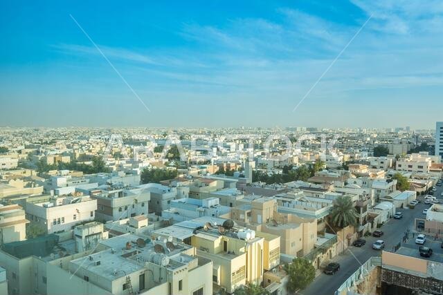 منظر جوي لمدينة الرياض يظهر المباني وأفقها في وسط مدينة الرياض، المملكة العربية السعودية
