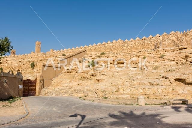 المباني التاريخية في قلعة الدريحة الطينية، والمعروفة أيضًا باسم الدريحة والدريحة، وهي بلدة في الرياض بالمملكة العربية السعودية، الموطن الأصلي للعائلة المالكة السعودية.