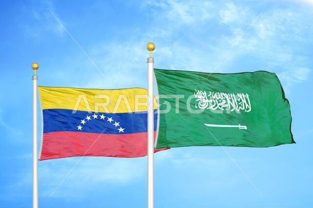 فنزويلا والمملكة العربية السعودية، علمان على سارية علم وسماء زرقاء