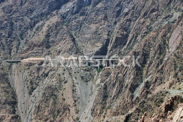 طريق جبال الحجاز بالقرب من مدينة الطائف في منطقة مكة المكرمة بالمملكة العربية السعودية