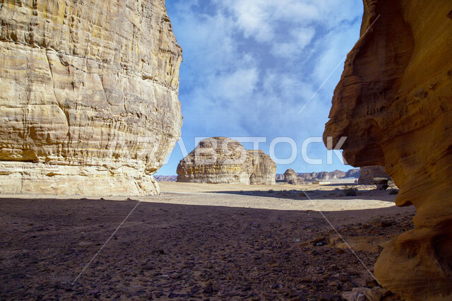 التكوينات والتشكيلات الصخرية الطبيعية في مدينة العلا بالمملكة العربية السعودية، المعالم التاريخية الأثرية السياحية، جمال الطبيعة الصحراوية، الجبال الصخرية في محافظة العلا، السياحة في السعودية