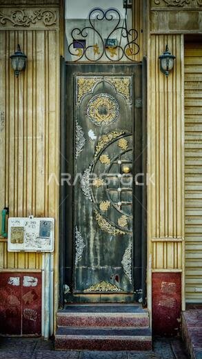 Saudi Door-rustic shadow HDR
