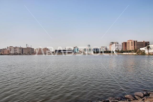 بحيرة في مدينة جدة، المملكة العربية السعودية
