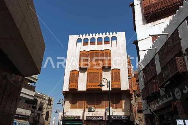 شرفة عتيقة في حي البلد، جدة، المملكة العربية السعودية
