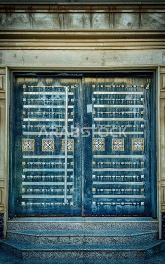 Door in Saudi - rustic shadow HDR