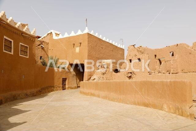 أشايجر، الرياض، المملكة العربية السعودية. قرية تقليدية مُرممة مبنية من الطوب الطيني. تُعد أشايجر إحدى القرى التراثية في المملكة العربية السعودية.