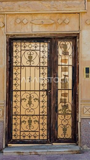 Saudi Arabian doors