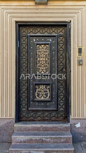 Saudi Arabian doors